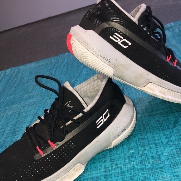 Under Armour‎ youth size 6.5Y SC 3ZER0 III Basketball shoes Stephen Curry - Picture 6 of 8